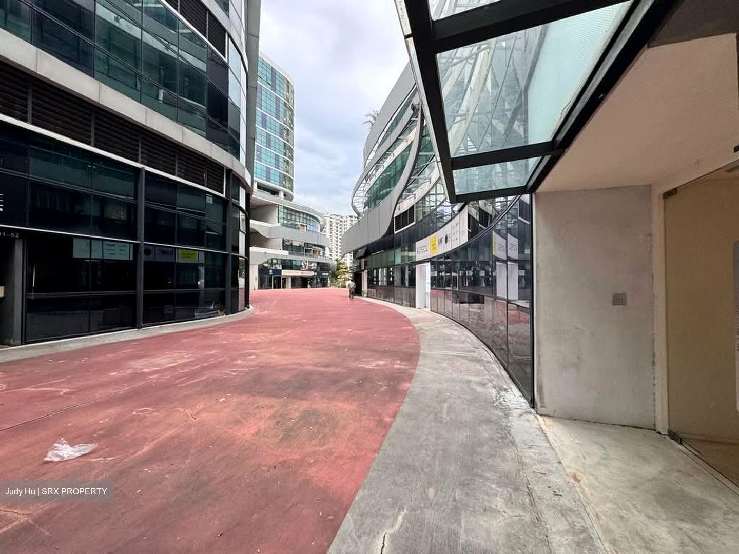 Oxley Bizhub (D14), Factory #527052771